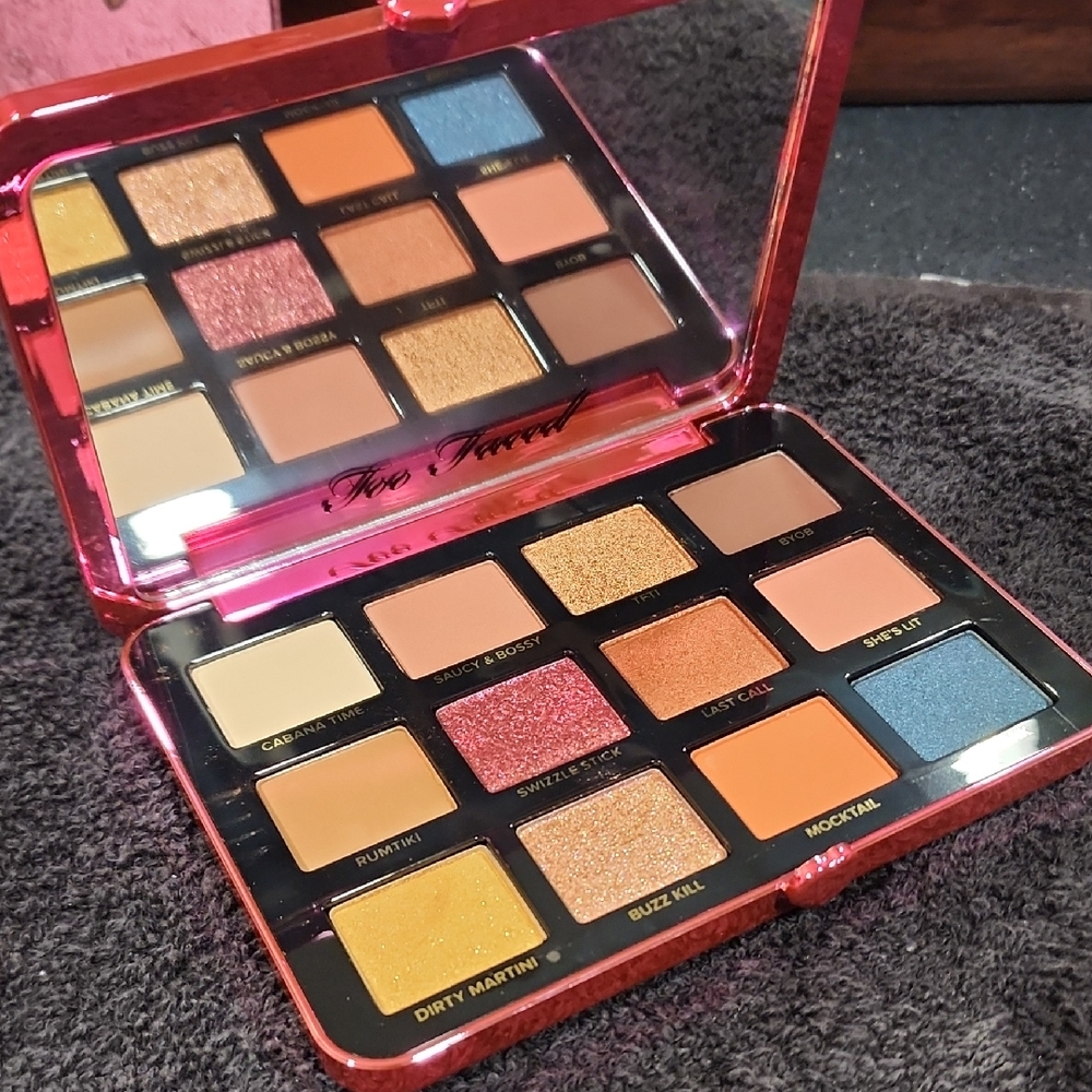 Too Faced Eyeshadow Palette - Palm Springs Dreams